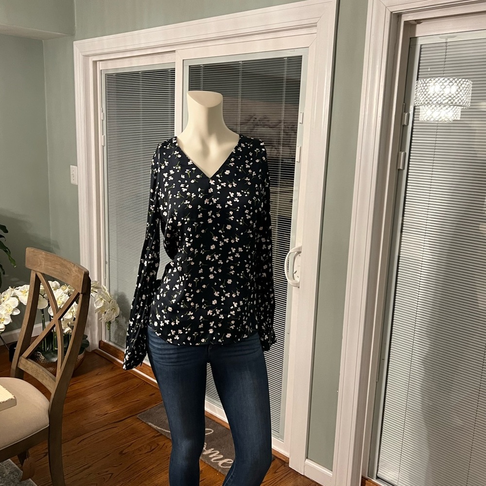 Beautiful long sleeve top